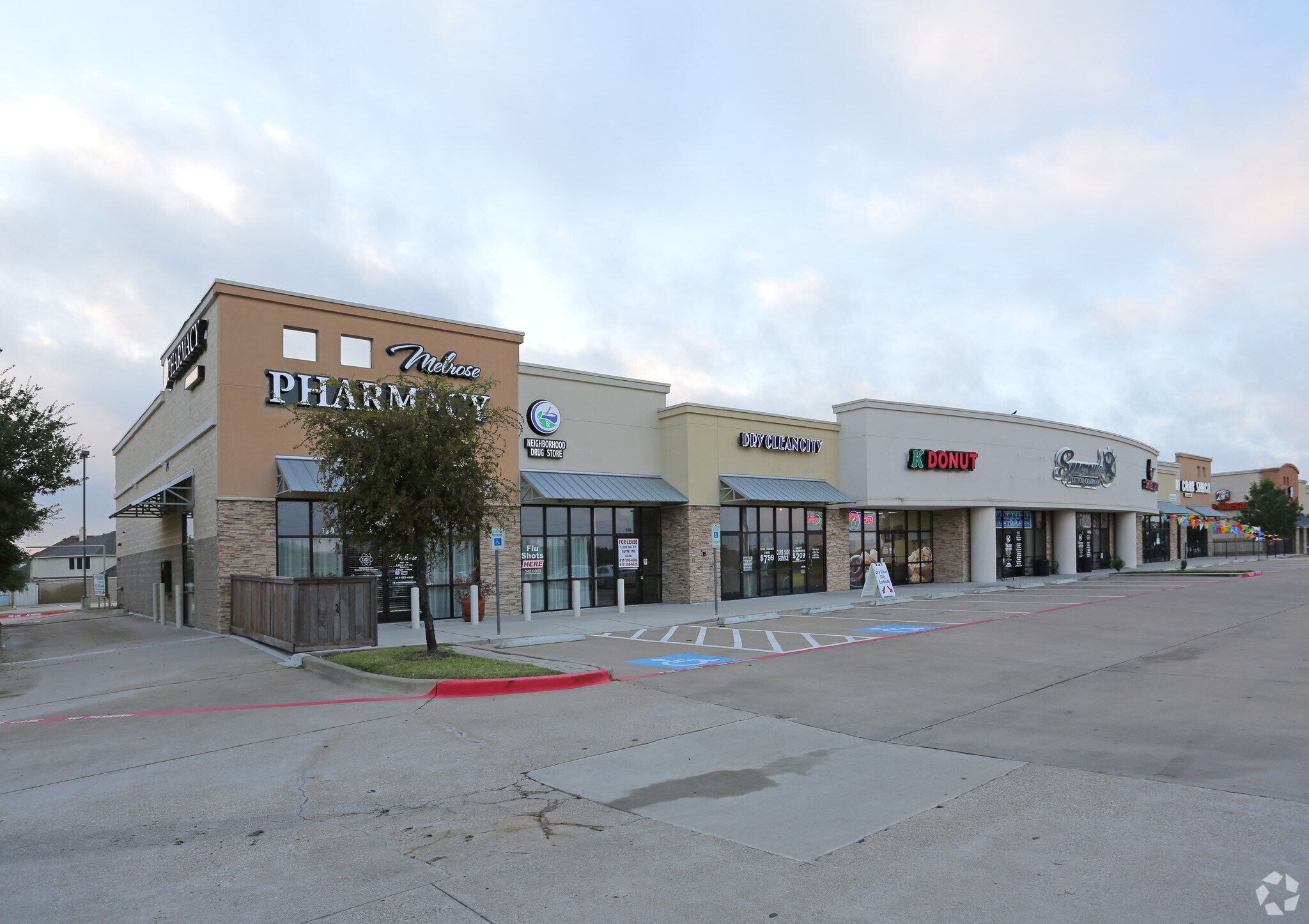 S Cooper St, Mansfield, TX à louer Photo principale- Image 1 de 8