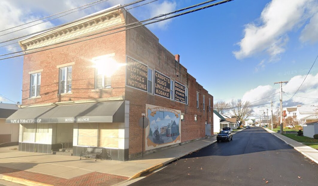 204 E State St, Botkins, OH à louer Photo principale- Image 1 de 3