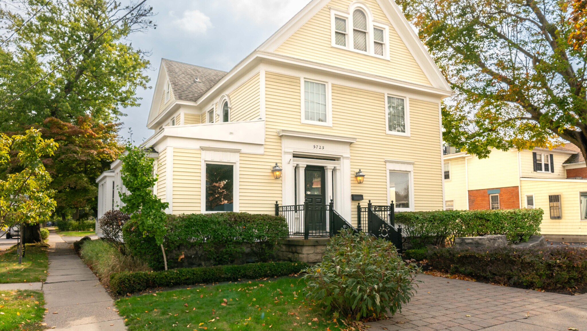 5725 Main St, Buffalo, NY for lease Building Photo- Image 1 of 8