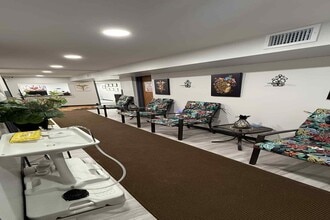 23315 Hillside Ave, Queens Village, NY à louer Photo intérieure- Image 2 de 4