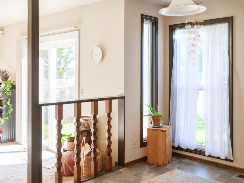 582 S Maple St, Canby, OR for sale - Building Photo - Image 3 of 39