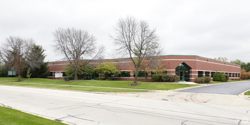 1303-1359 Barclay Blvd, Buffalo Grove, IL à louer - Photo du bâtiment - Image 3 de 19