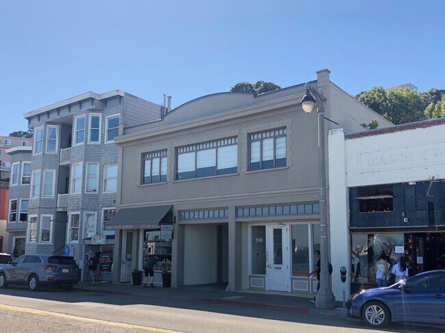 Plus de détails pour 599 Bridgeway, Sausalito, CA - Bureau à louer