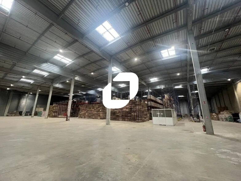 9 Boulevard De L'Europe, Combs-la-Ville à louer - Photo intérieure - Image 2 de 10