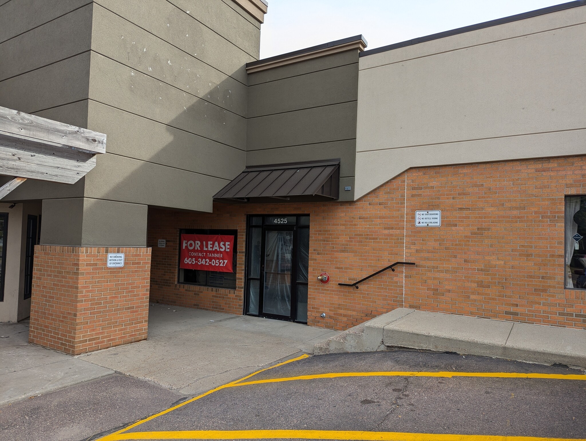 4515-4531 E 26th St, Sioux Falls, SD for lease Building Photo- Image 1 of 2