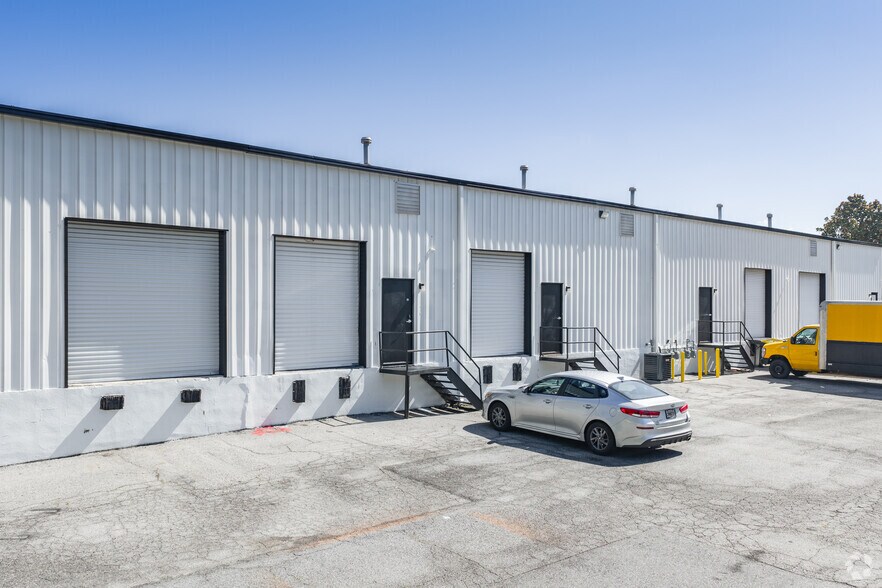 2970 Ask Kay Dr SE, Smyrna, GA for lease - Building Photo - Image 3 of 12