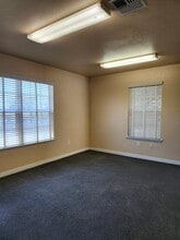 1110 Civic Center Blvd, Yuba City, CA for lease Interior Photo- Image 2 of 8