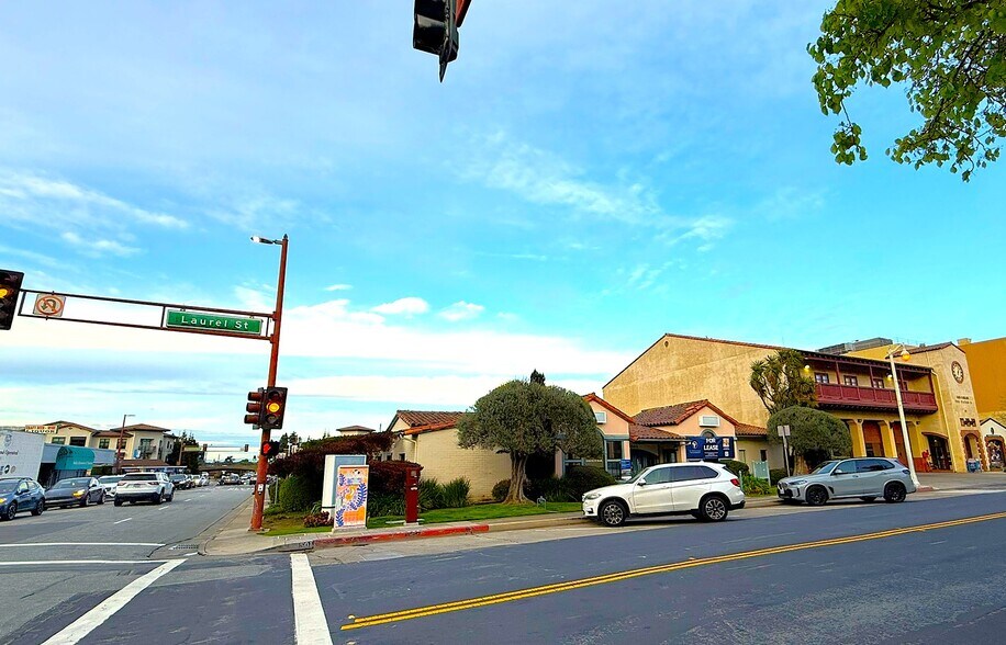 501 Laurel St, San Carlos, CA à louer - Photo du bâtiment - Image 2 de 9