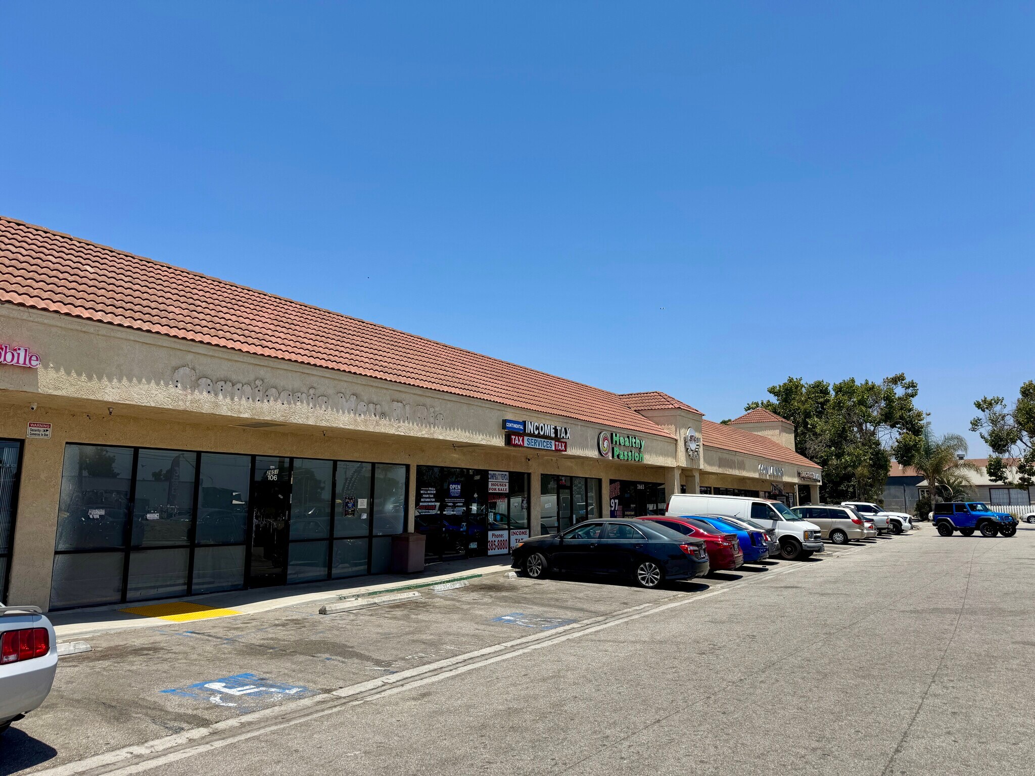 2631-2675 E Vineyard Ave, Oxnard, CA à louer Photo principale- Image 1 de 11
