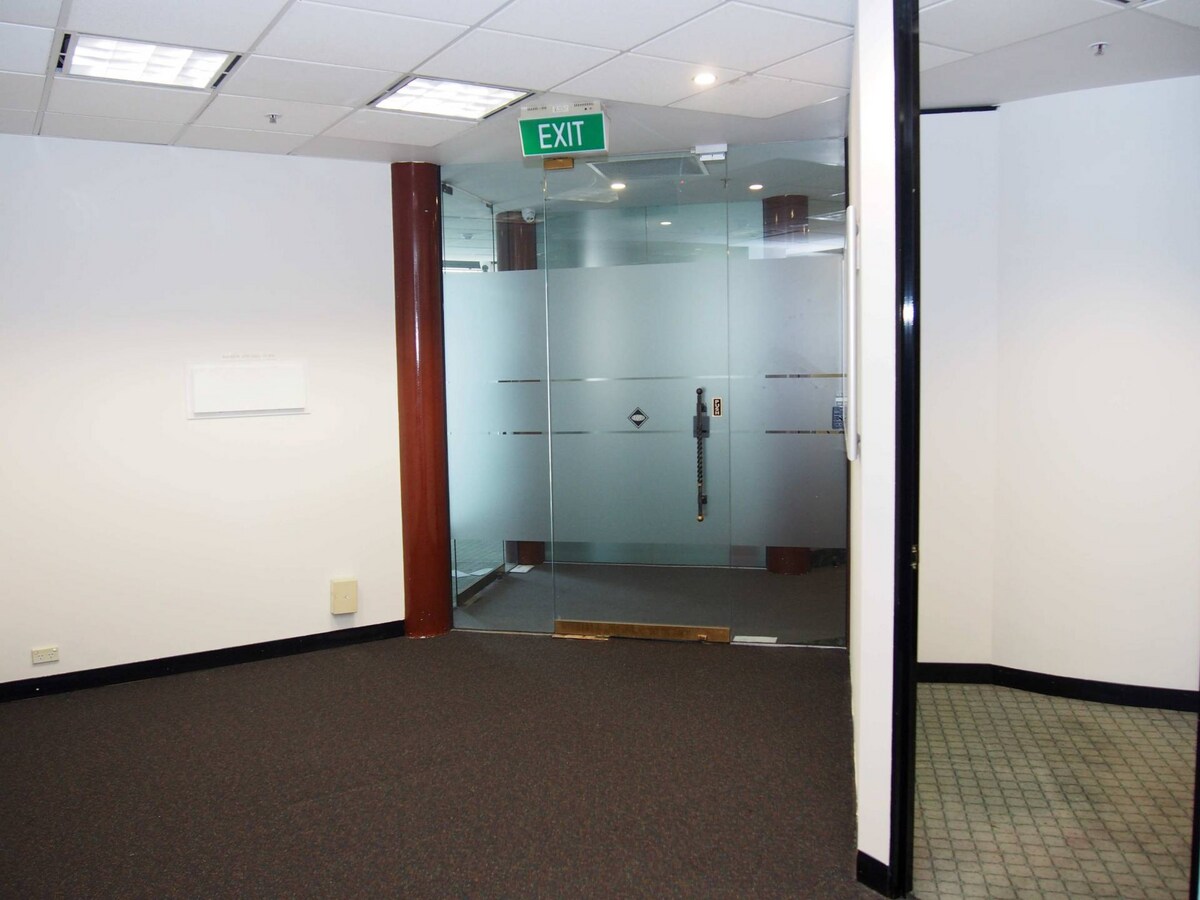 434 St Kilda Rd, Melbourne, VIC 3004 - Unit 703 - - Interior Photo - Image 2 of 9