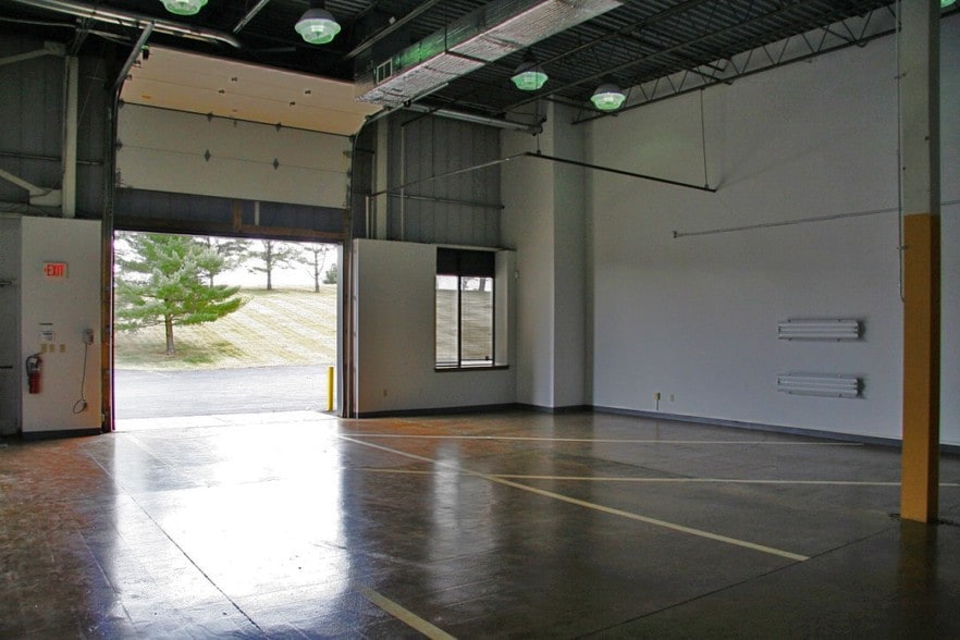 7310 Tilghman St, Allentown, PA for lease - Interior Photo - Image 2 of 10