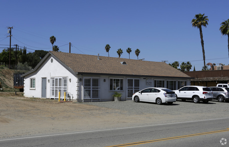 19631 Temescal Canyon Rd, Corona, CA for sale - Primary Photo - Image 1 of 1