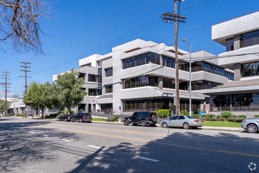 15455 San Fernando Mission Blvd, Mission Hills, CA for sale - Building Photo - Image 2 of 8