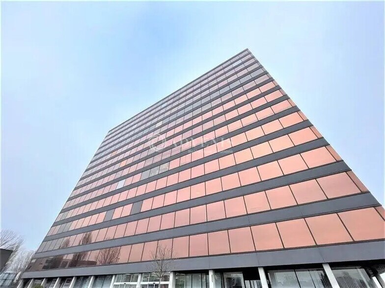 Office in Rosny-sous-Bois for lease - Building Photo - Image 3 of 13