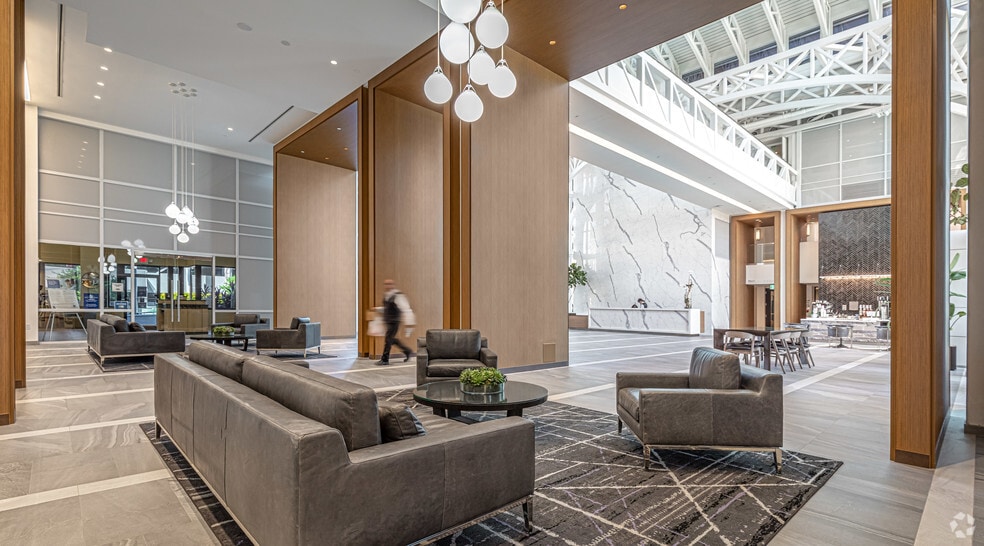 515 N Flagler Dr, West Palm Beach, FL for lease - Lobby - Image 3 of 49