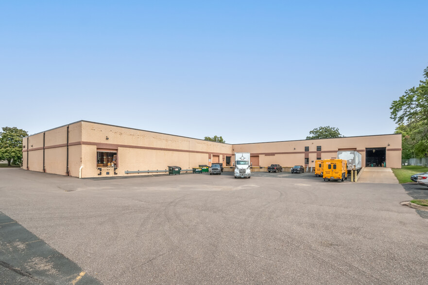 1601 67th Ave N, Brooklyn Center, MN for sale - Building Photo - Image 3 of 13