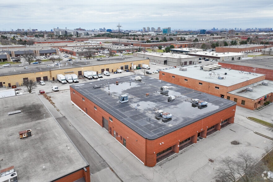 201 Amber St, Markham, ON for sale - Primary Photo - Image 1 of 1