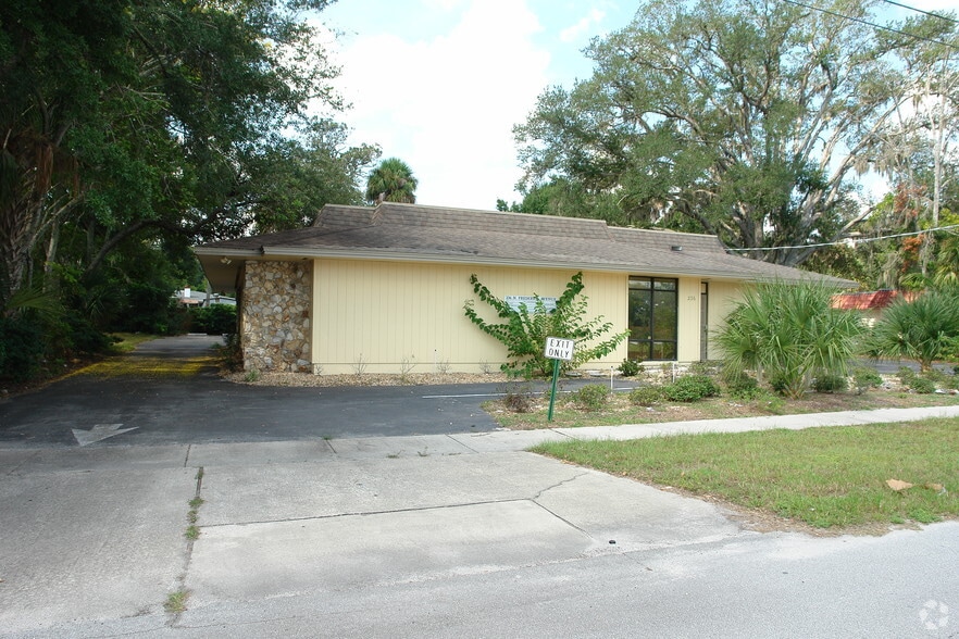 236 N Frederick Ave, Daytona Beach, FL for sale - Building Photo - Image 3 of 4
