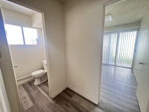 181 E 18th St, Costa Mesa, CA à louer Photo intérieure- Image 2 de 4