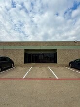 2100 S Great Southwest Pky, Grand Prairie, TX for lease Building Photo- Image 1 of 7