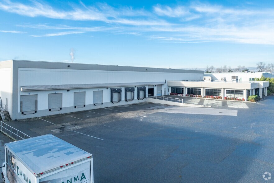 720 Eaton Way, Delta, BC à louer - Photo du bâtiment - Image 2 de 4