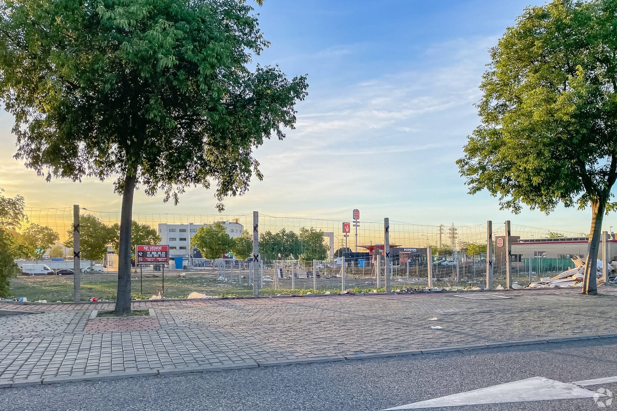 Calle de San Mamés, Madrid, Madrid for sale Primary Photo- Image 1 of 3