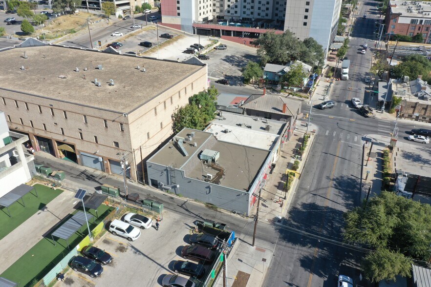 710 Red River St, Austin, TX à vendre - Photo du bâtiment - Image 3 de 3