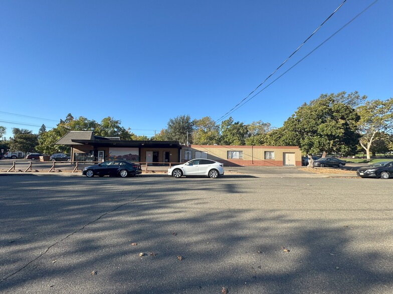 325 Douglas Blvd, Roseville, CA for sale - Building Photo - Image 3 of 6