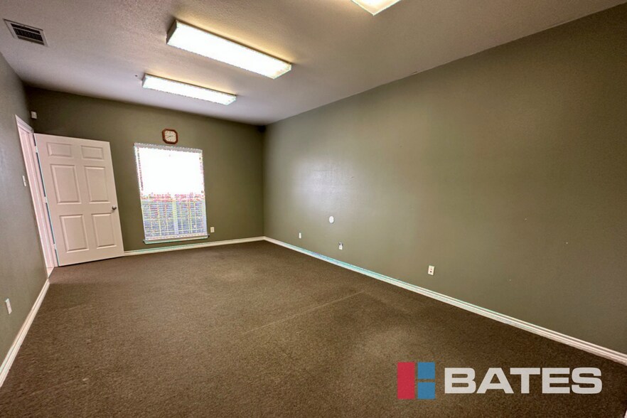 423 Gautney St, Garland, TX à louer - Photo intérieure - Image 3 de 8