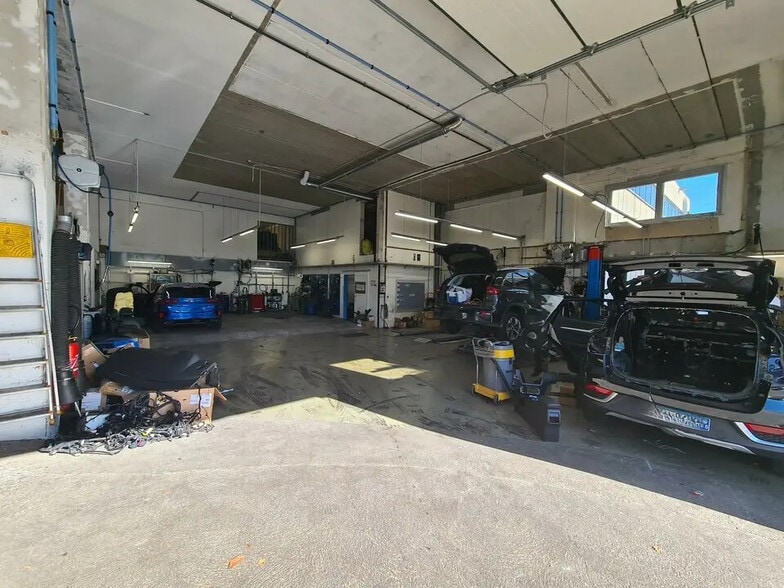 Retail in Nice for lease - Building Photo - Image 3 of 9