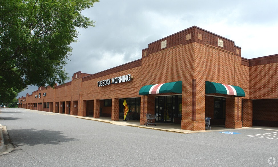 102 Statesville Rd, Huntersville, NC for lease - Building Photo - Image 2 of 6