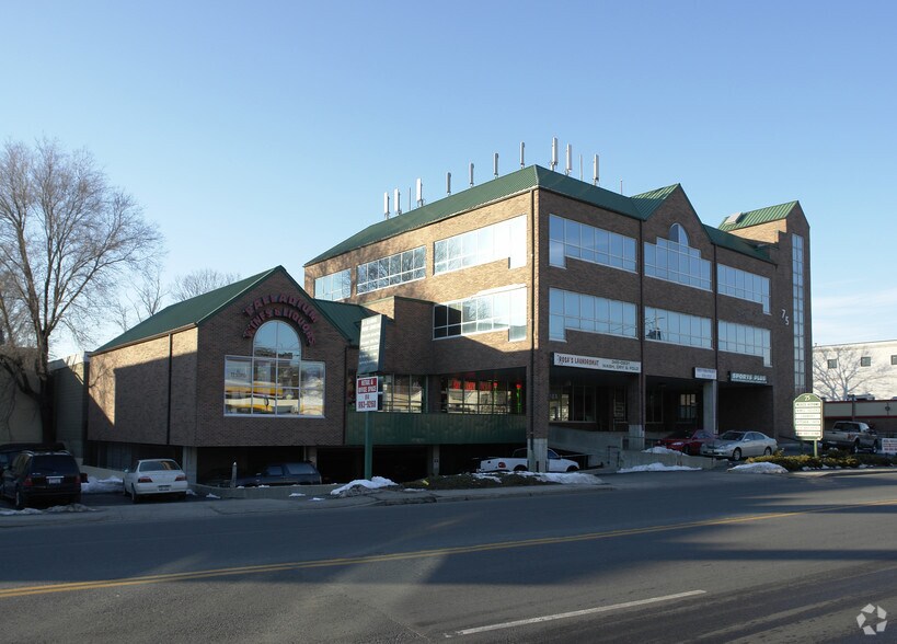 75 N Central Ave, Elmsford, NY à louer - Photo du bâtiment - Image 1 de 7
