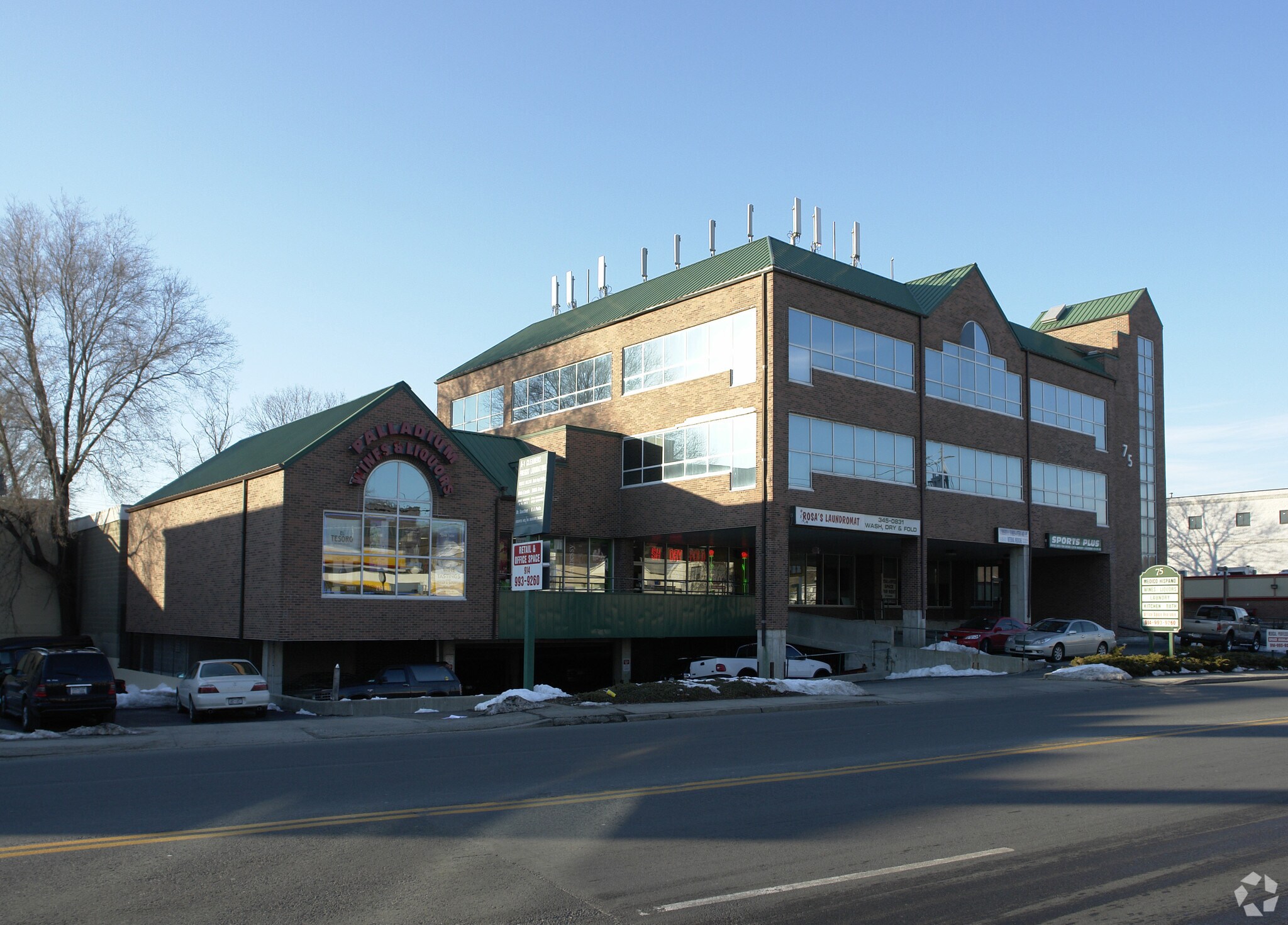 75 N Central Ave, Elmsford, NY à louer Photo du bâtiment- Image 1 de 8