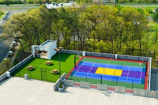 Plus de détails pour 8255 Greensboro Dr, McLean, VA - Bureau à louer