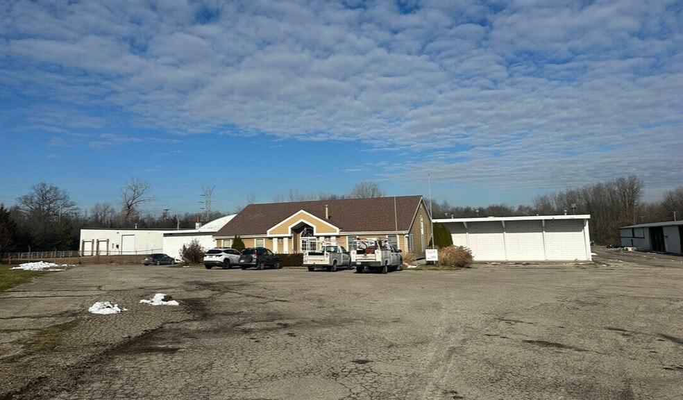 4301 James H. McGee Blvd, Dayton, OH à louer - Photo du bâtiment - Image 2 de 13