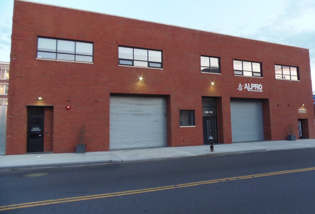 5610 Grand Ave, Maspeth, NY for lease Primary Photo- Image 1 of 5