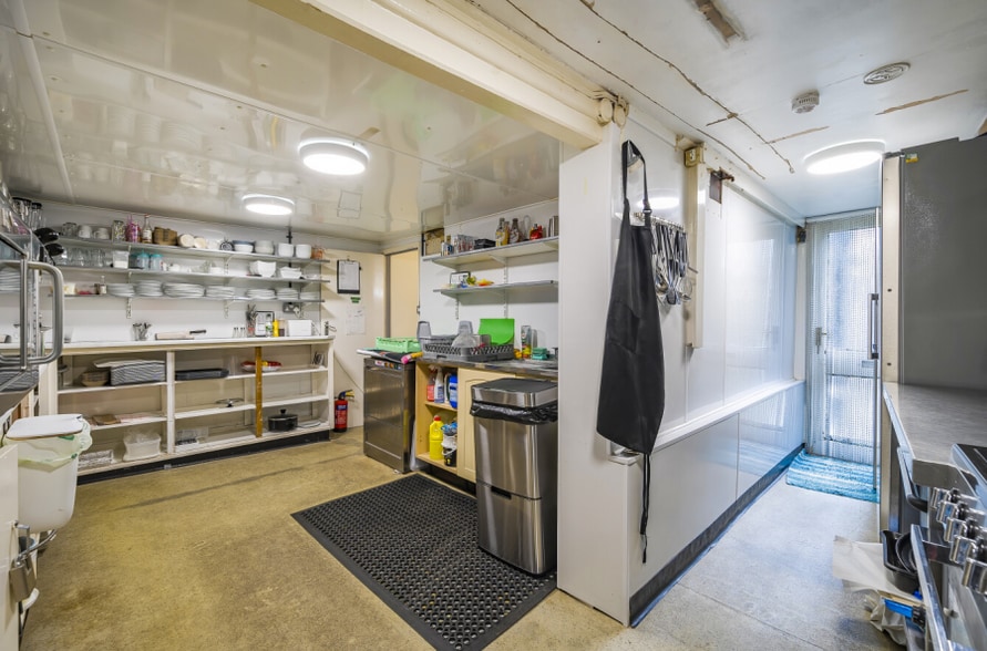 30 Meneage St, Helston for sale - Interior Photo - Image 3 of 9