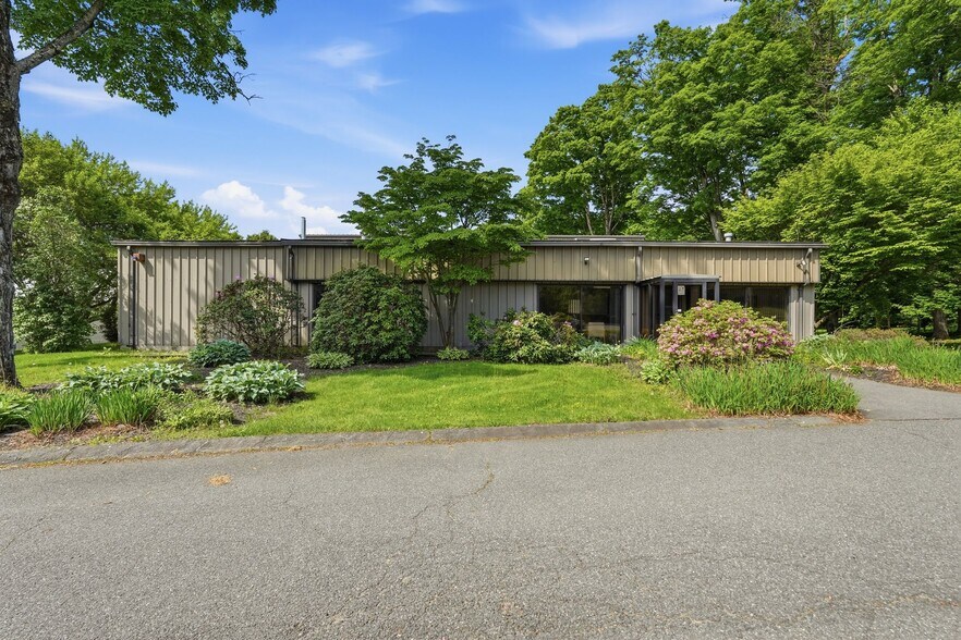 665 Amherst Rd, Sunderland, MA à vendre - Photo du bâtiment - Image 3 de 49