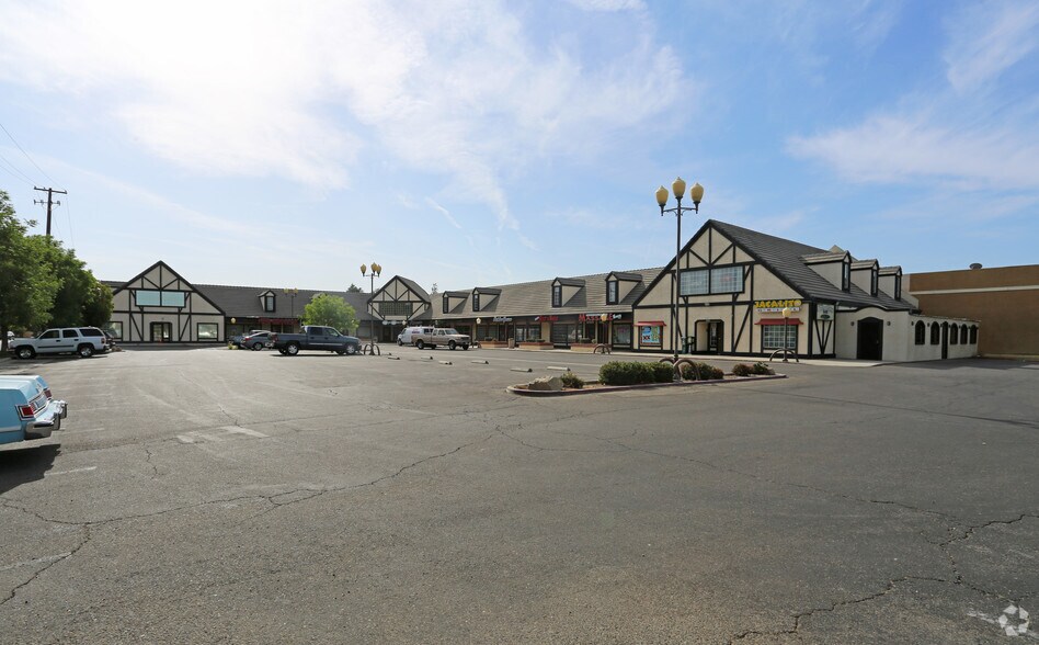 1002 Wible Rd, Bakersfield, CA à louer - Photo du bâtiment - Image 2 de 2