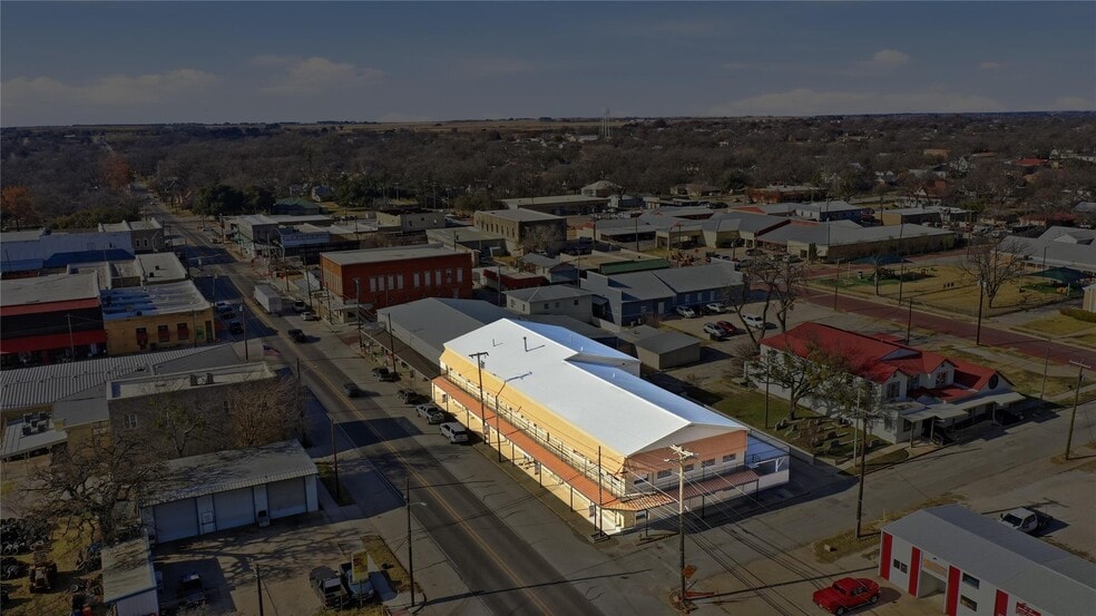 226 E Blackjack St, Dublin, TX à vendre - Photo du bâtiment - Image 3 de 40