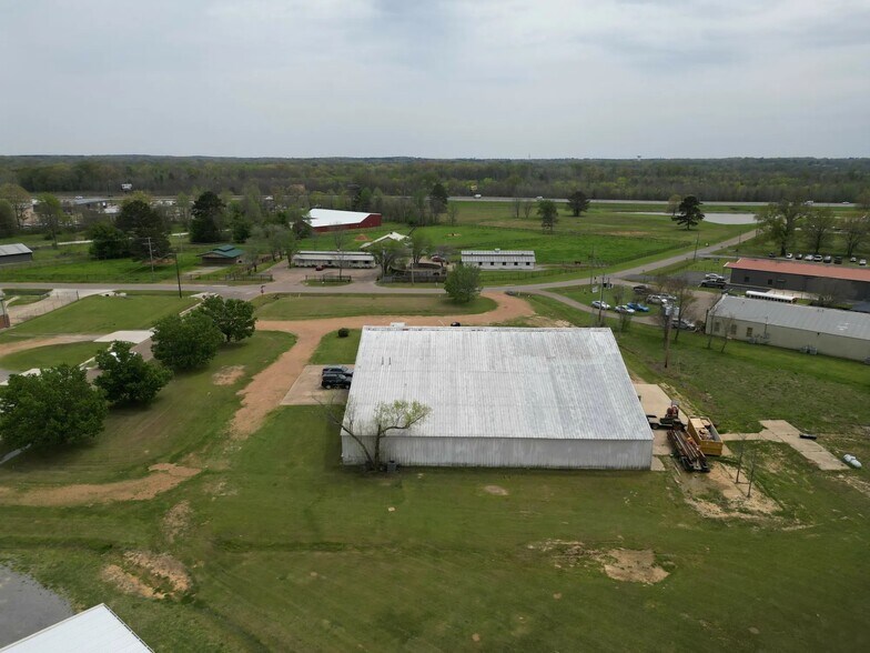 158 American Way, Madison, MS à louer - Photo du bâtiment - Image 3 de 8