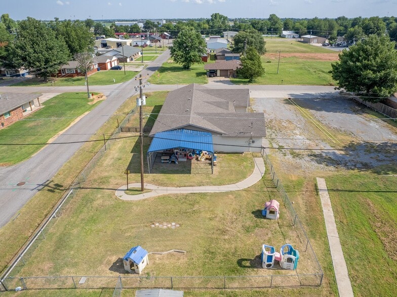 1419 W London St, El Reno, OK for sale - Building Photo - Image 3 of 50