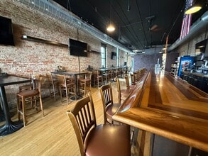 101-123 Main St, Dubuque, IA à louer Photo intérieure- Image 2 de 5