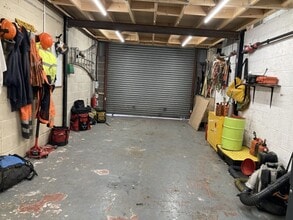 Old Station Dr, Sheffield for lease Interior Photo- Image 2 of 4