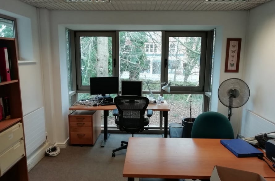 Dukes Ride, Crowthorne for sale - Building Photo - Image 2 of 2