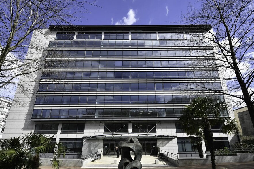 91 Avenue Aristide Briand, Montrouge à vendre - Photo du bâtiment - Image 1 de 10