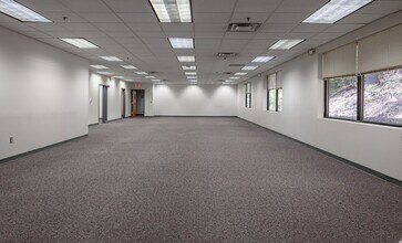 8530 Corridor Rd, Jessup, MD for lease Interior Photo- Image 2 of 4