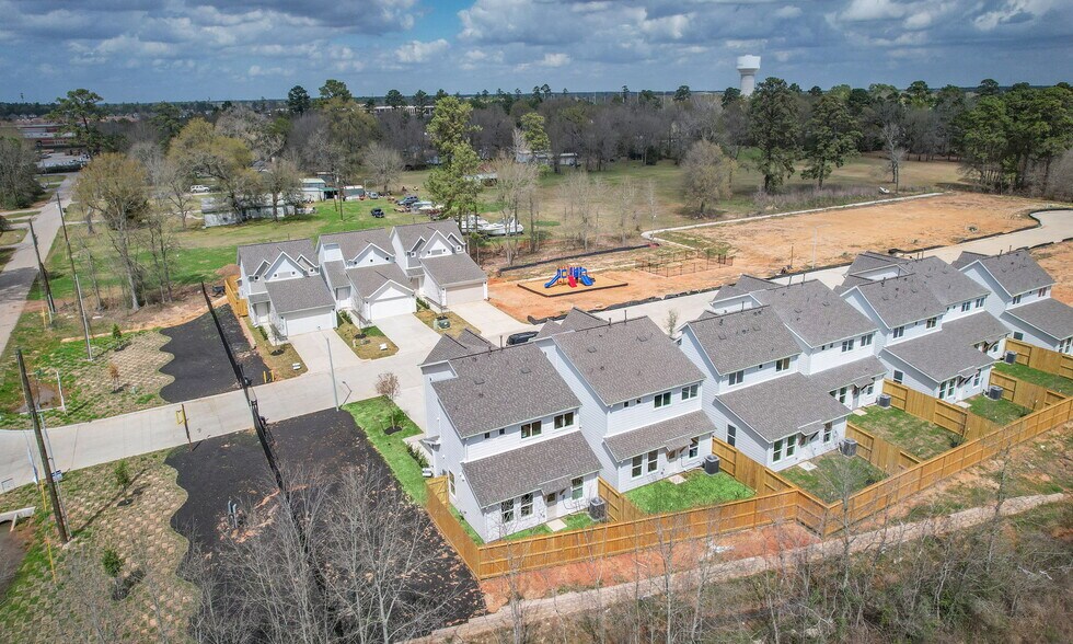 Discovery Trails Subdivision portefeuille de 7 propriétés à vendre sur LoopNet.ca - Photo du bâtiment - Image 1 de 36