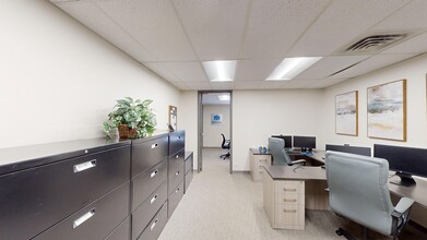 1650 N Arlington Heights Rd, Arlington Heights, IL for lease Interior Photo- Image 1 of 18