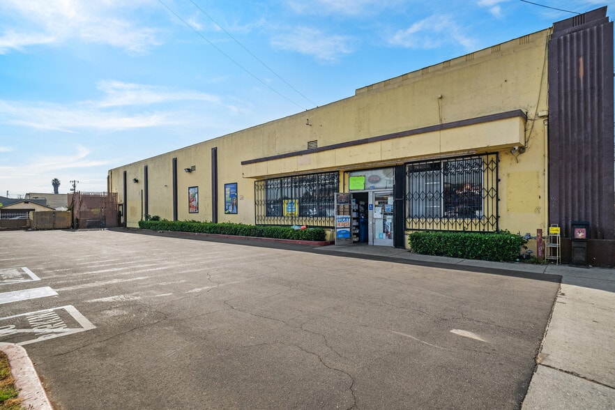 5658 Clara St, Bell Gardens, CA for sale - Building Photo - Image 2 of 14